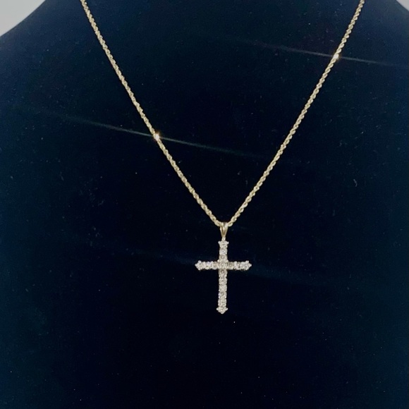 Gold Minimalist Cross Pendant Necklace - Picture 2 of 8